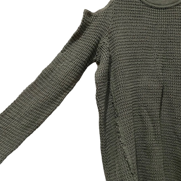 Free People Medium Olive Green Sunrise Cold Shoulder Cut Out Sweater 💯 Cotton R - Picture 5 of 8